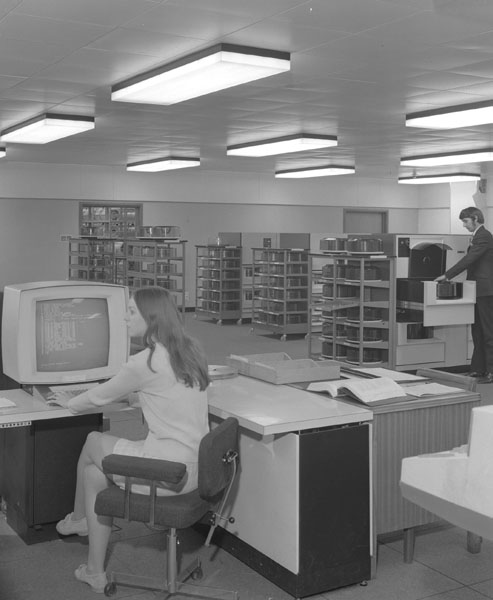 Operator Console and Magnetic Discs, March 1972